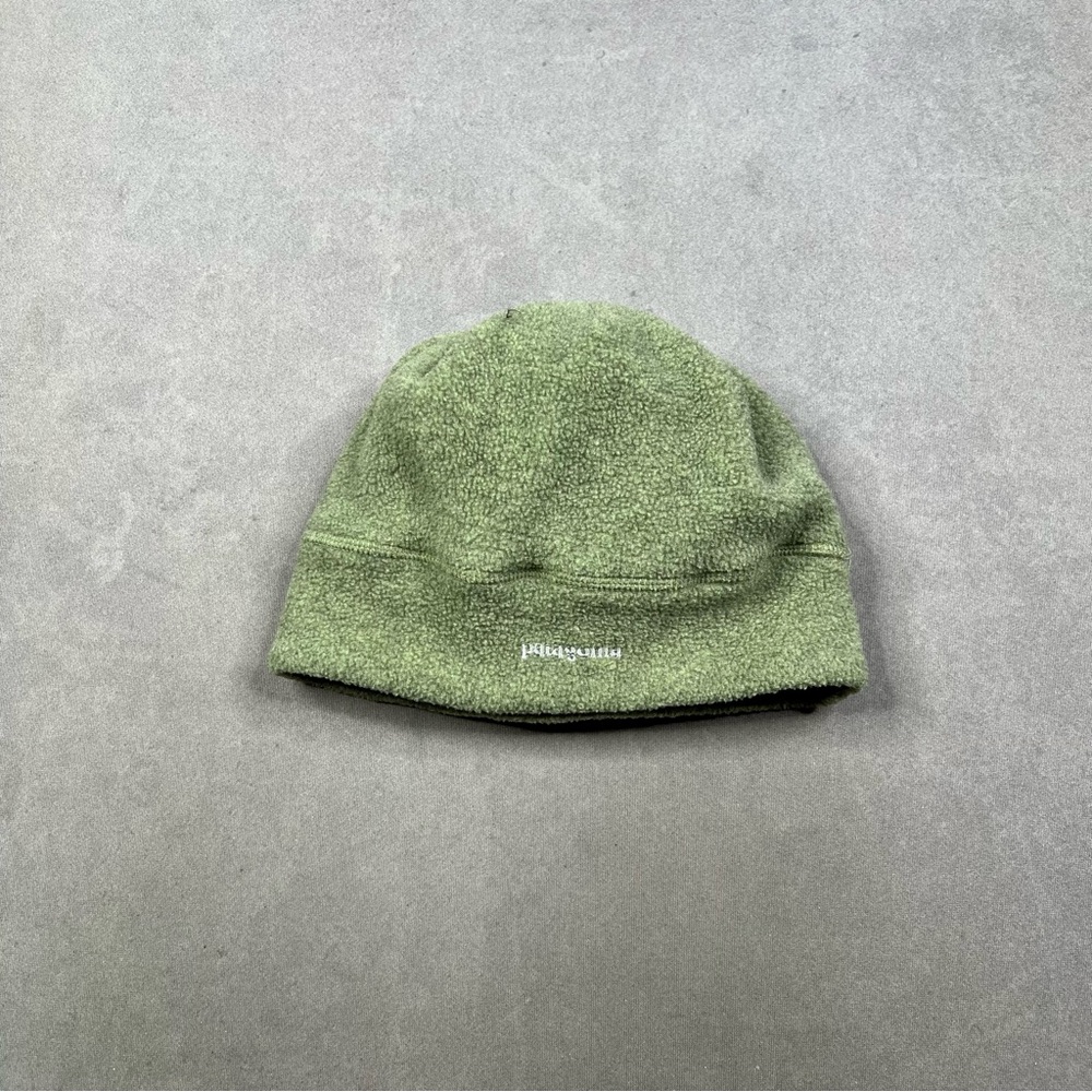 Patagonia Green Fleece Hat with Sage Trim Beanie Toque